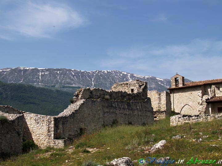 29-P5254970+.jpg - 29-P5254970+.jpg - Le rovine del castello medievale (XII-XIII sec.).